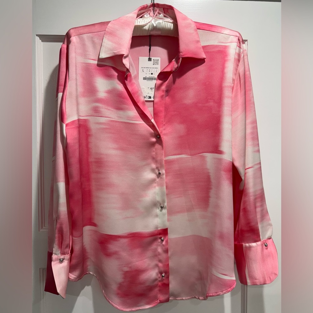 Do you need a pick-me-up? Then this is the blouse for you! Gorgeous pink!